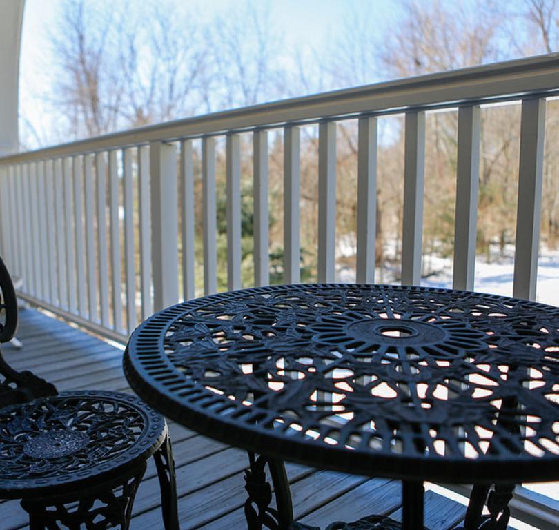 Bedford Village Inn Exterior foto